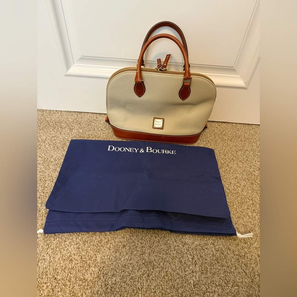 Dooney & Bourke pebble grain satchel